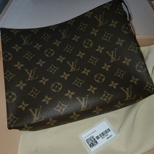 Louis Vuitton Toiletry 26